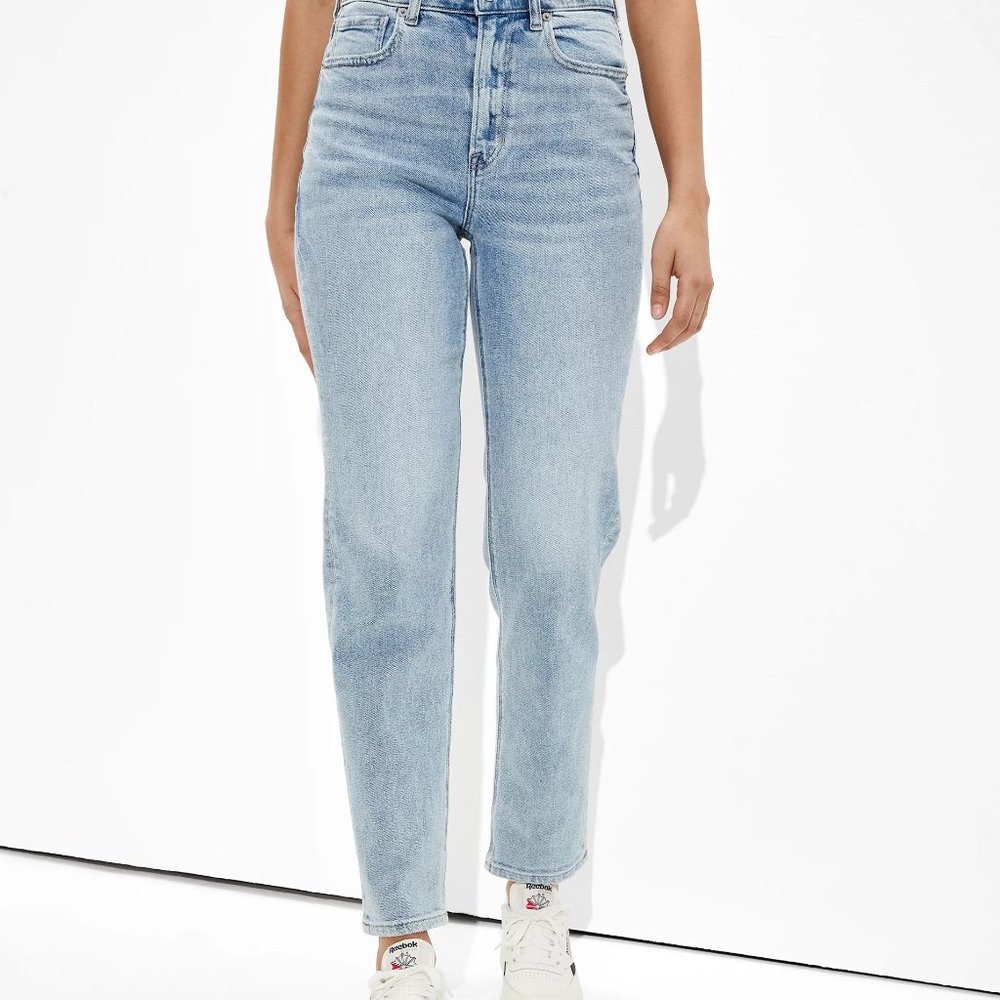 American Eagle Stretch Straight Mom Jeans